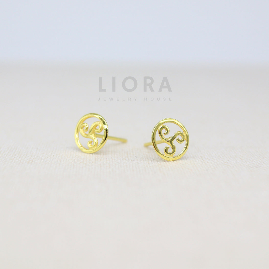 18k Gold Triskelion Stud Earrings,  Gold Triskele Earrings, Triskele Earrings, Triskelion Earrings, Triskelion Gift