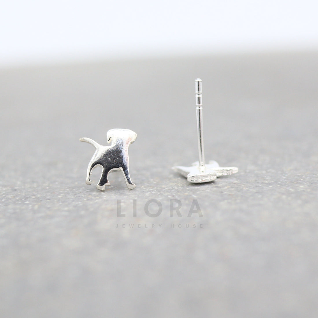 925 Sterling Silver Dog Stud Earrings, 8 mm wide, Dog Earrings, Puppy Earrings, Dog Gift, Dog Jewellery