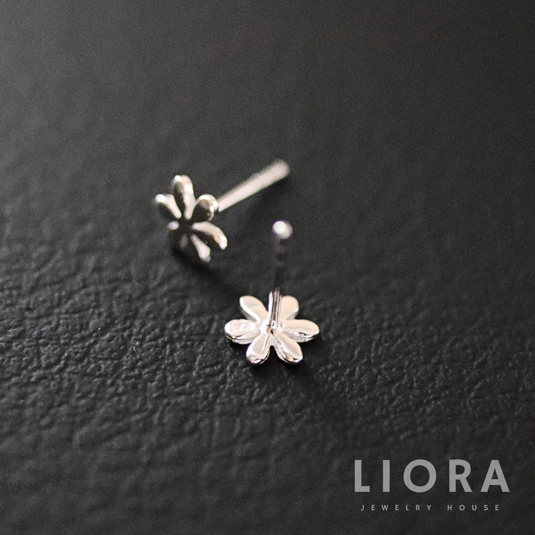 925 Sterling Silver Flower Stud Earrings, Silver Daisy Stud Earrings, Tiny Flower Earrings, Minimalist Floral Studs, Dainty Flower Earrings