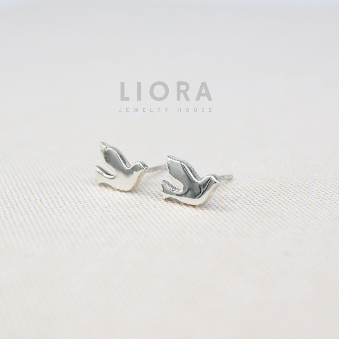 925 Sterling Silver Bird Stud Earrings, Flying Bird Earrings, Animal Earrings, Larry the Bird, Bird Gift, Bird Of Freedom, Pigeon Earrings