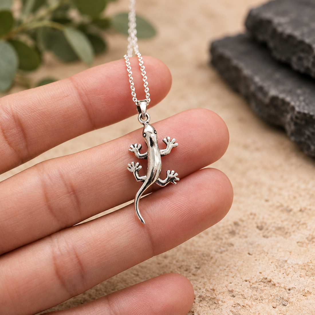 Gecko Pendant  Facing Up
