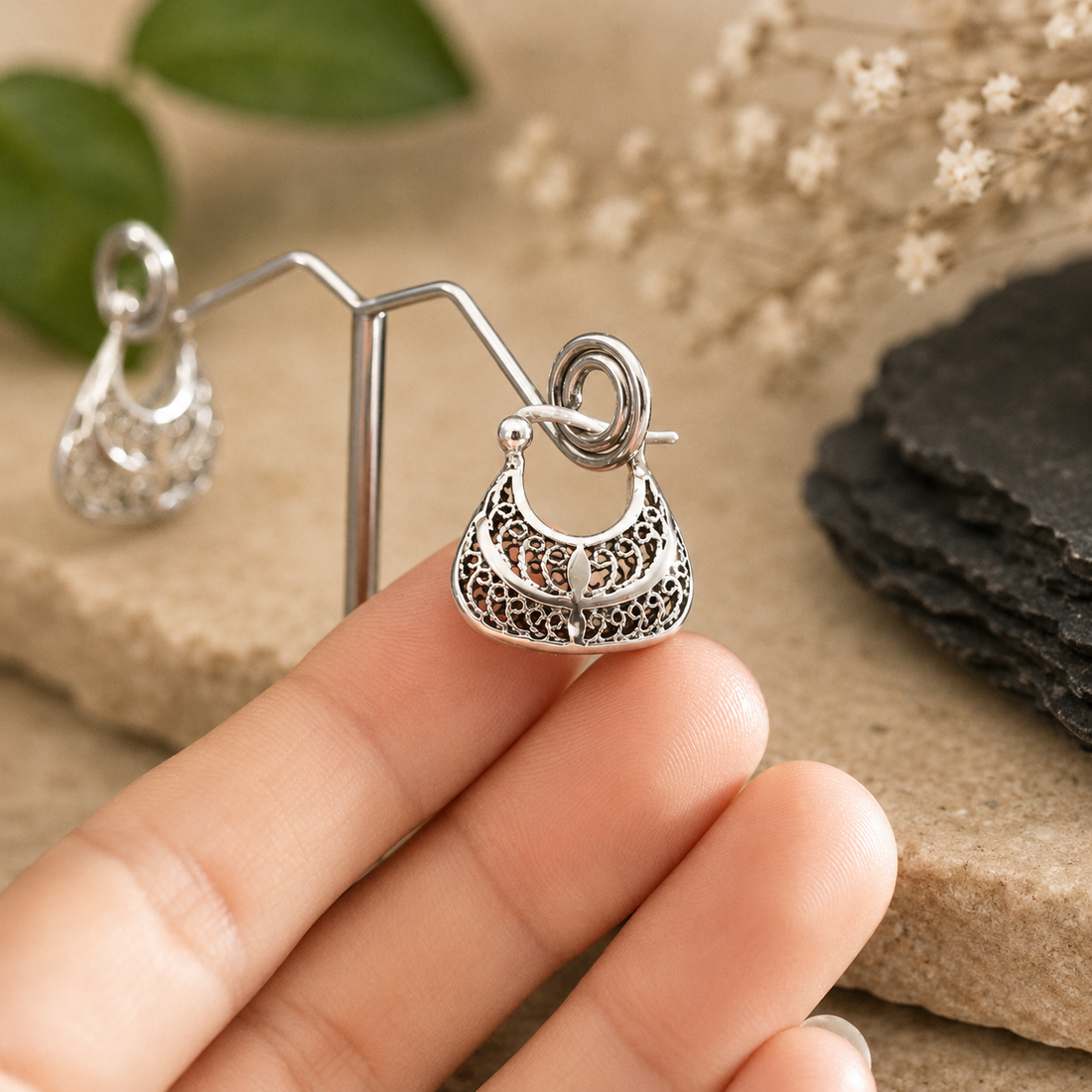 Filigree Bag Shape Hoop Earrings