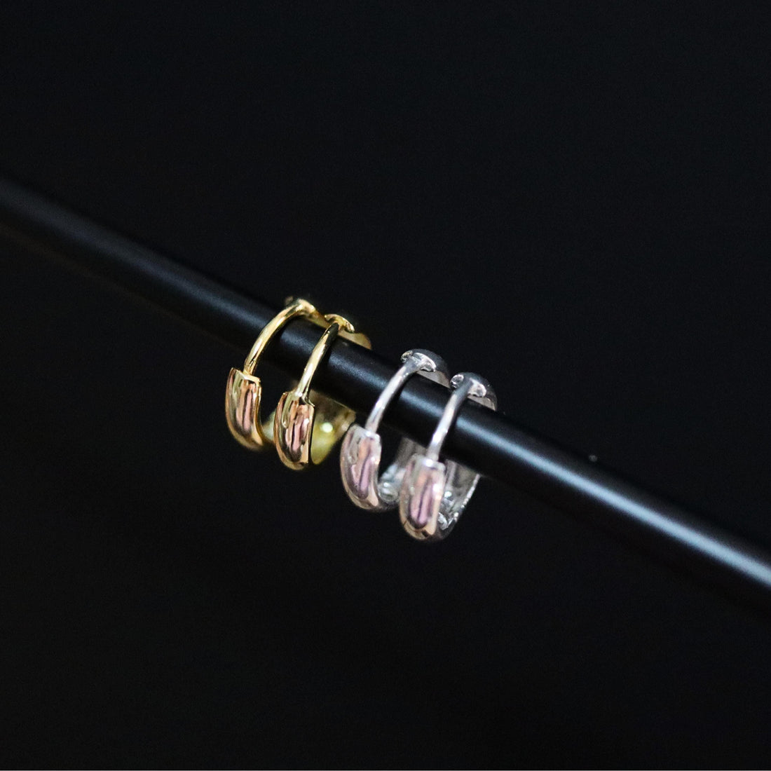 3mm thick Huggie Hoop Earrings, 18k gold Hoops, Minimal Hoop Earrings, Plain Hoop Earrings, Silver Hoops, Classic Chunky Hoops, Hinged Hoops