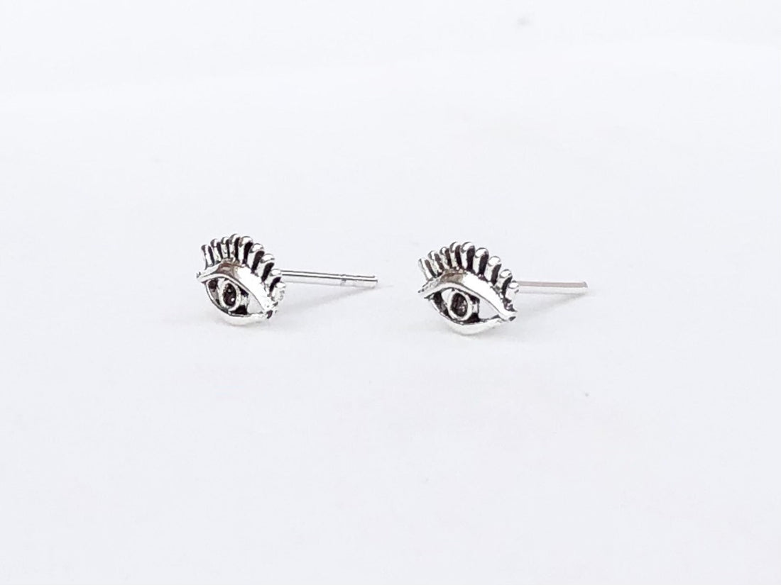925 Sterling silver eyes stud earrings, human eyes earrings, eye stud earrings, eye earrings, eye with lash, silver eye, tiny eye earrings
