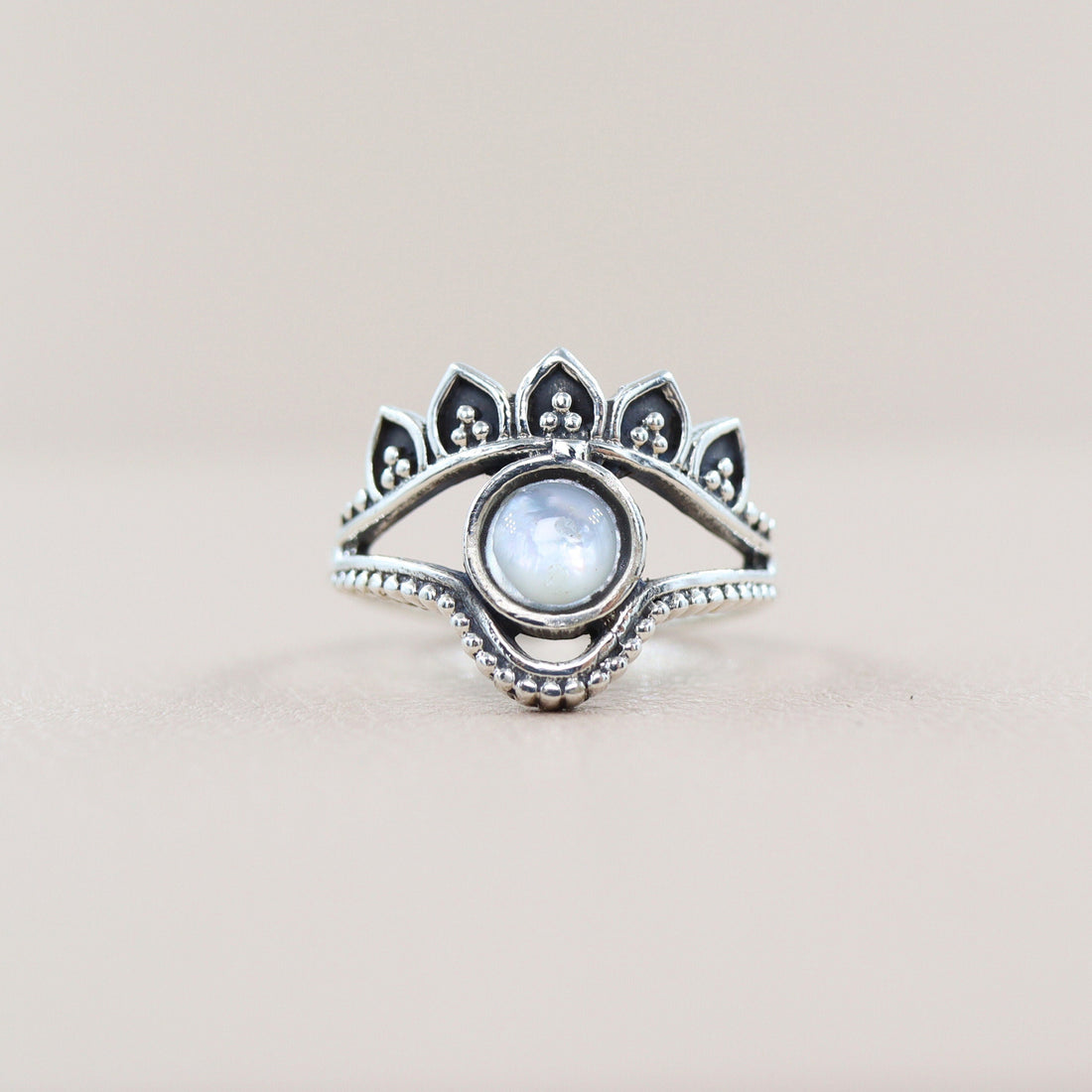Pearl Silver Statement Ring, Pearl Ring, Gemstone Ring, Handcrafted Ring, Eye Ring, Boho Ring, Stackable Ring, Vintage ring, MOP Ring
