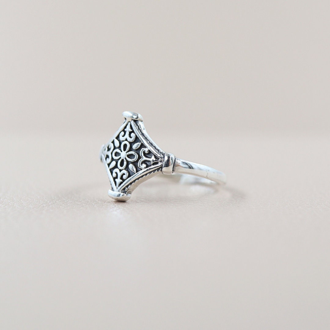 925 Sterling Silver Flower Square Ring, Filigree Ring, Unique Ring, Floral Ring, Vintage Ring, Lace Ring, Boho Ring, Square Ring