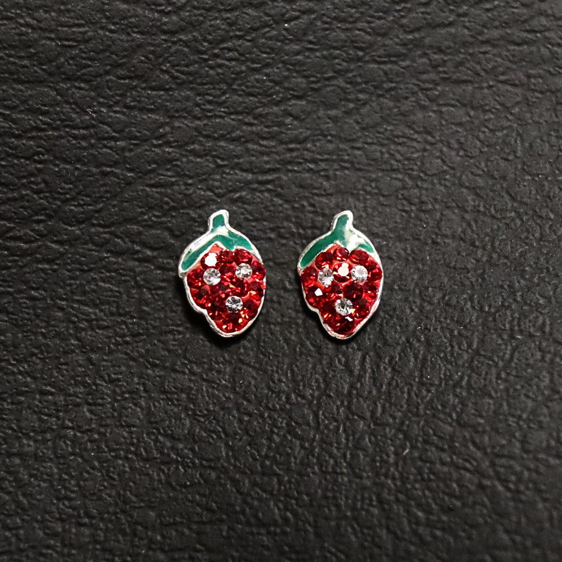 925 Sterling Silver Strawberry Stud Earrings, Strawberry Earrings, Fruit Earrings, CZ Strawberry, Gift for her, CZ Earrings