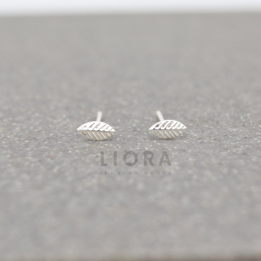 925 Sterling Silver Tiny Leaf Stud Earrings, Silver Leaf Earrings, Leaf Earrings, Small leaf, Leaf Jewellery, Leaf Gift