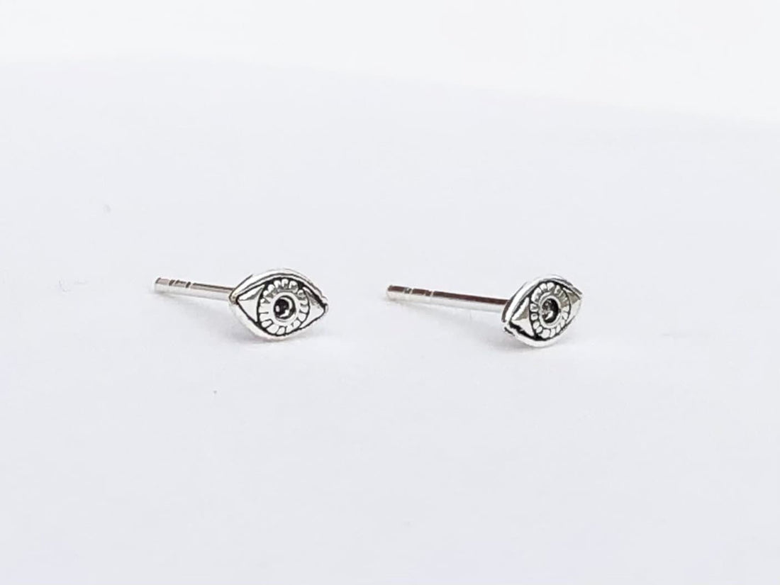 925 sterling silver eye stud earrings, tiny eye earrings, eye earrings, small eye earrings, evil eye earrings, eye lover earrings, eye gift